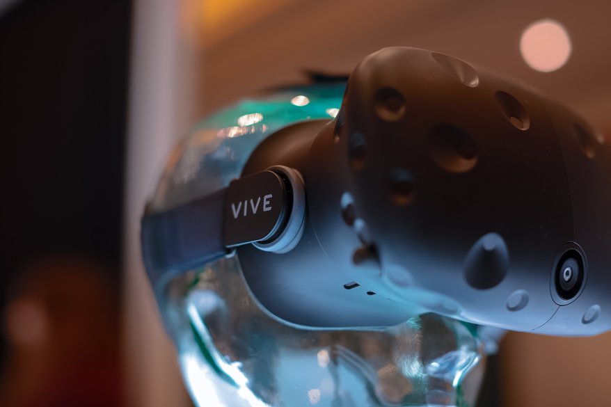 Сравнение Oculus Rift и HTC Vive